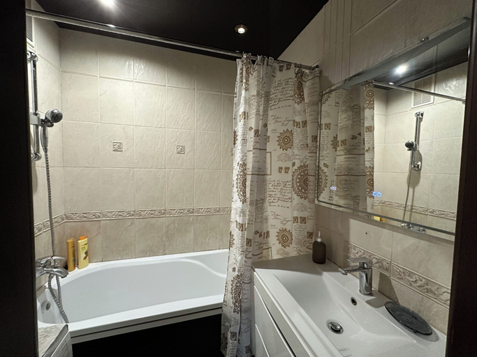 Bathroom 2, PaulMarie Apartment on Podgorodskaya, Brest