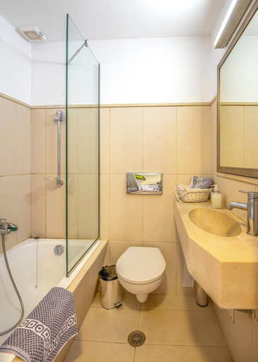 Bathroom 4, Vivian Art Apartments, Crete