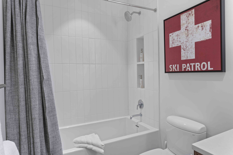 Bathroom 2, Ski-in/ski-out Deer Valley Pool, Gym & Views 3 Bedroom Condo, Wasatch