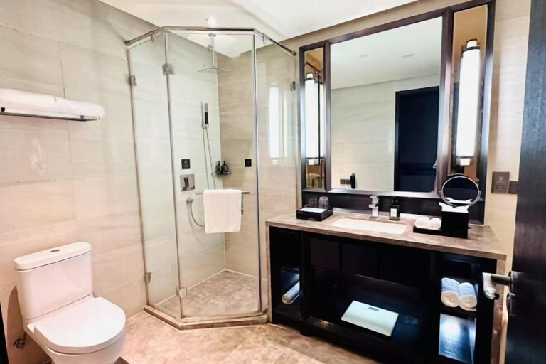 Bathroom 4, Kaihua International Hotel, Quzhou