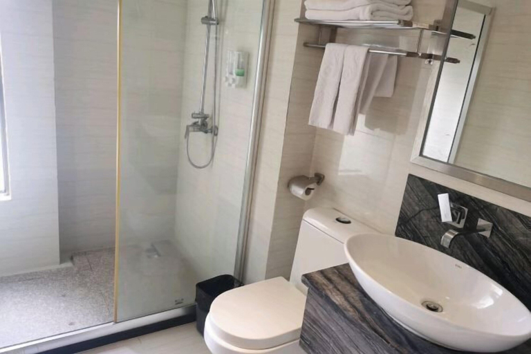 Bathroom 4, Jufu Hotel, Jiangmen