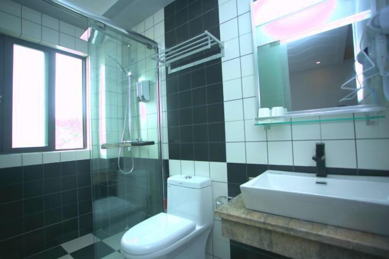 Bathroom 5, Shengsi Yihai House B & B, Zhoushan