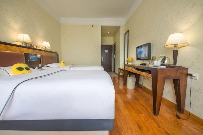 Bedroom 3, Boutique Holiday Hotel (Beihai Beibuwan Square), Beihai