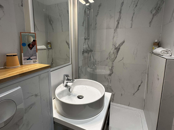 Bathroom, greet hotel Lille Gare Flandres (Ouverture Décembr, Nord