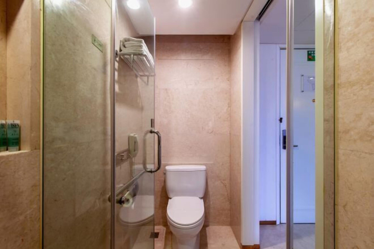 Bathroom 3, Hengdian World Studios · Guomao Hotel (Qingming Riverside Scene Store), Jinhua