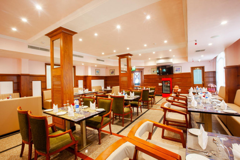 Food & Drinks 5, Holiday Hotel Cherai, Ernakulam