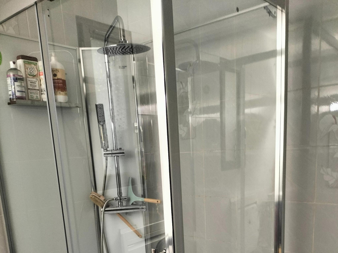 Bathroom 2, Villa in Le Boulou with Scenic Hilltop Views, Pyrénées-Orientales