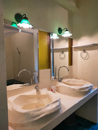 Bathroom 2, Baan Paya Pano, Mae Rim