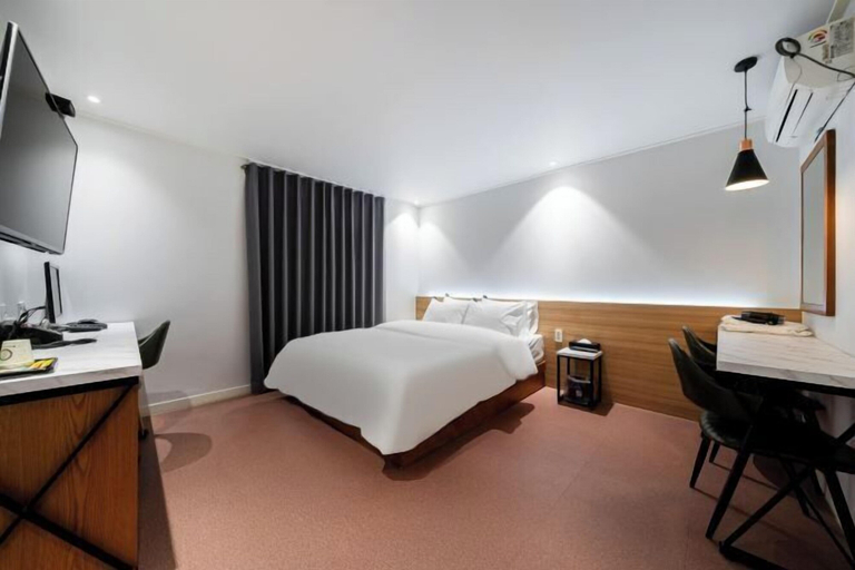 Bedroom 3, Jamsil Noblestay Hotel, Songpa