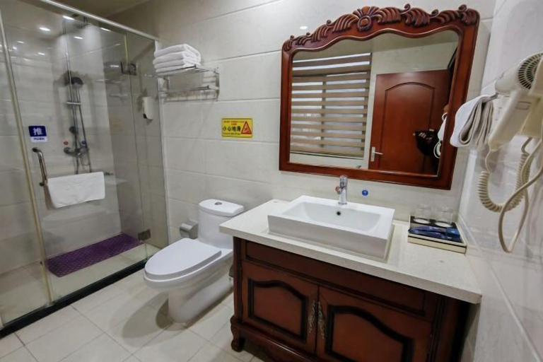 Bathroom 3, Taihe Jinghu Hotel, Fuyang