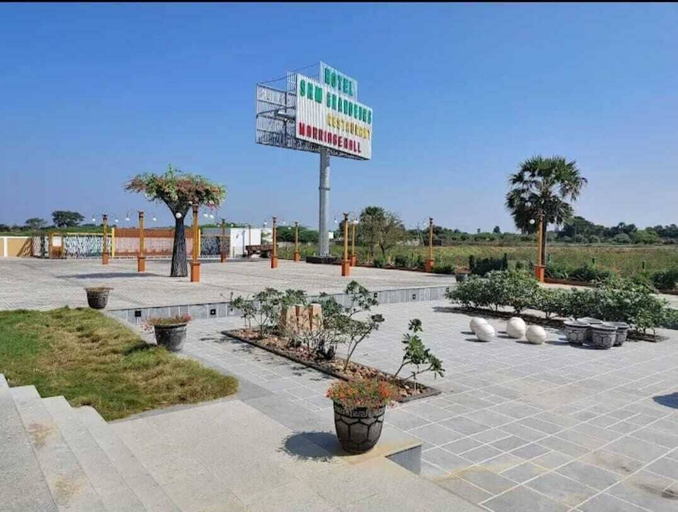 Property grounds, Hotel SRM Granderus, Nellore