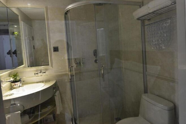 Bathroom, Cangshan Hotel, Dali Bai