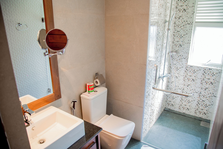 Bathroom 3, Lavendish Hills Kandy, K.F.G. & G. Korale