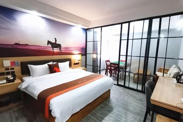 Bedroom 2, Junyi Chain Hotel (Haiyan Qiyuan Chengbei East Road), Jiaxing