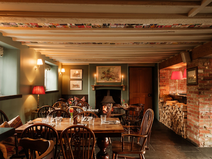 Food & Drinks 5, The Dog and Gun, Wiltshire