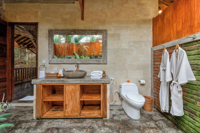 Bathroom 4, Villa Bedauh Wetan, Gianyar