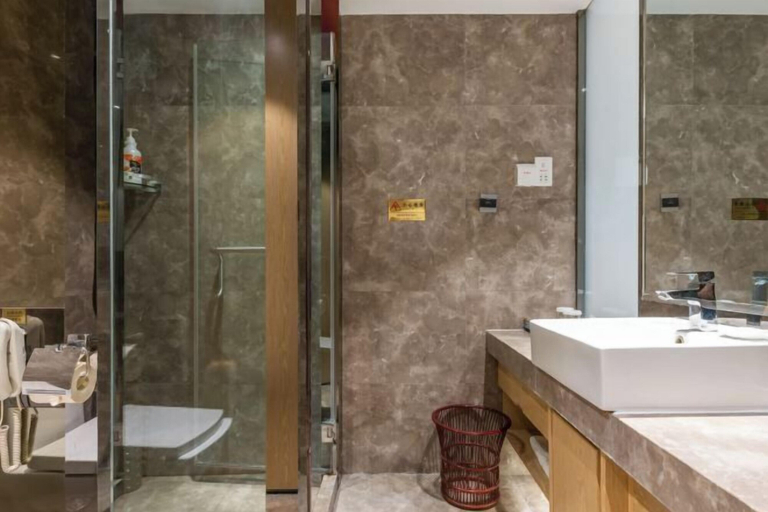 Bathroom 4, Liaocheng Yuelu Hotel, Liaocheng