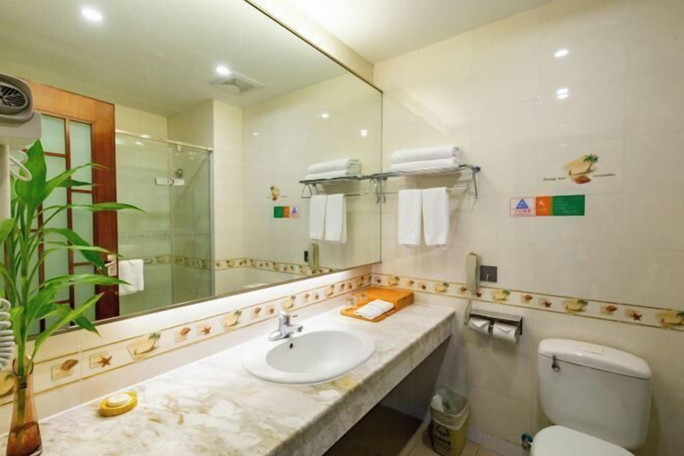 Bathroom 4, Nanshan Hotel, Sanya