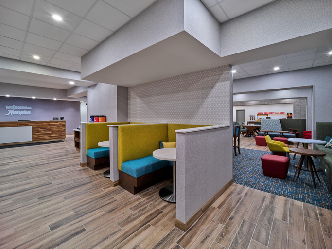Public Area 2, Hampton Inn by Hilton Omaha UN Medical Center Area, Douglas