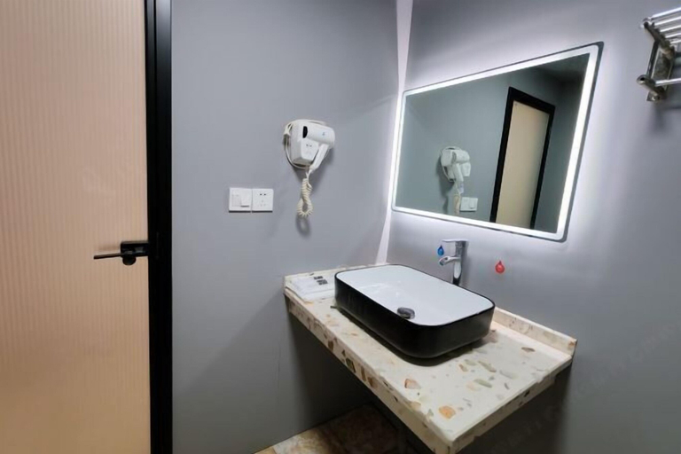 Bathroom, Emei Mountain Lakeview Inn, Leshan
