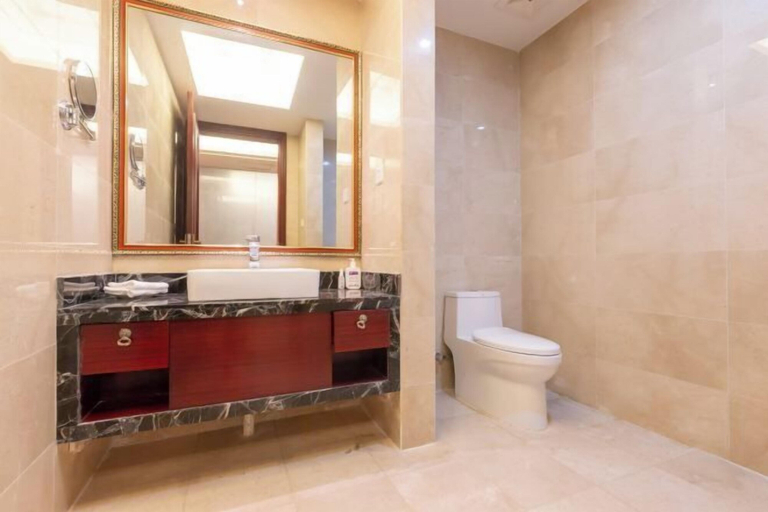 Bathroom 4, Wufeng International Hotel, Yichang