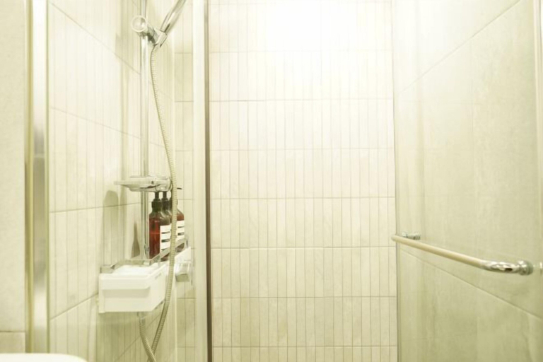 Bathroom 3, Well Stay Hotel, Jung