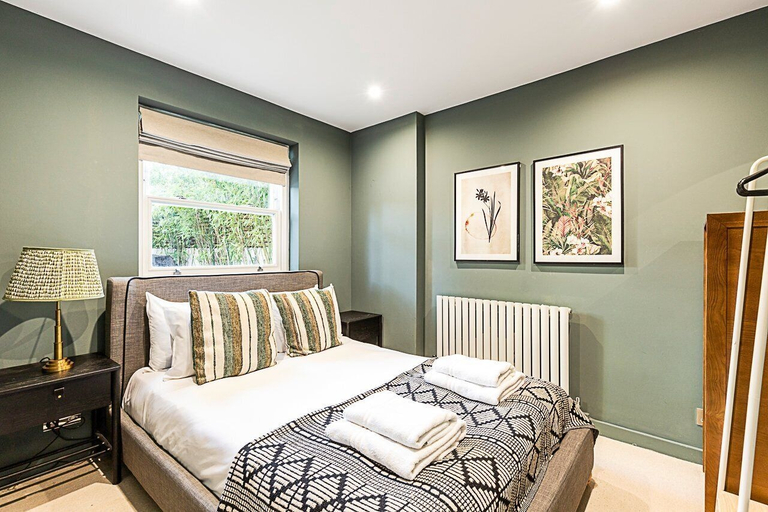 Bedroom 3, Stylish Shepherd's Bush Flat With Patio, London