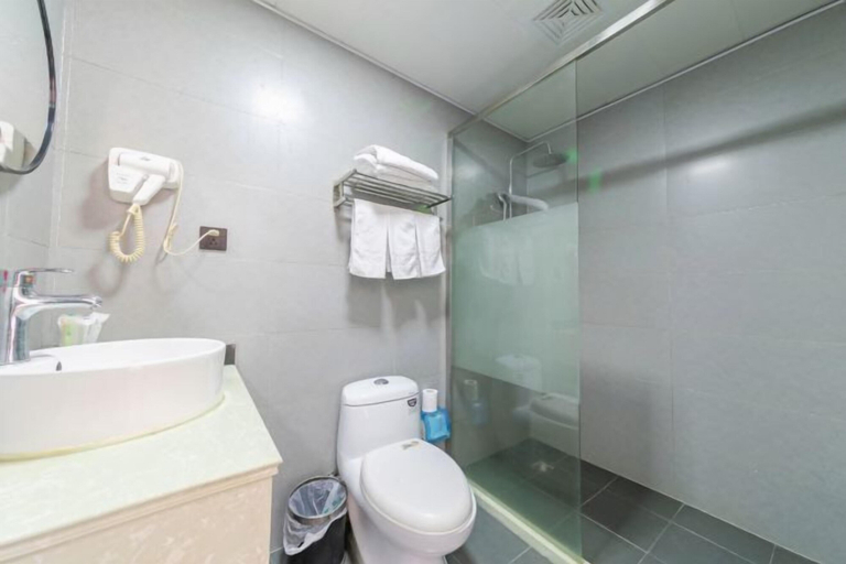Bathroom 4, Yi An Hotel, Suzhou