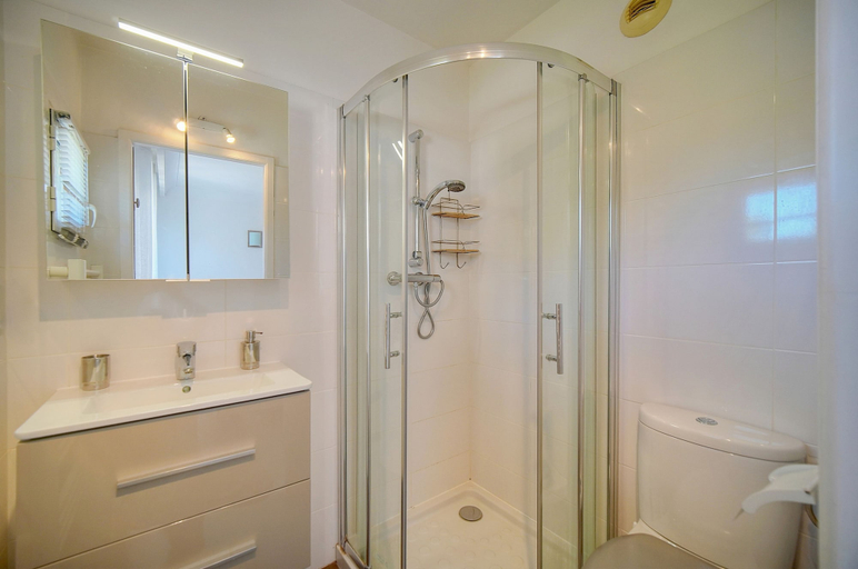Room 3, Beau 3 Chambres Piscine Parking A3b134, Alpes-Maritimes