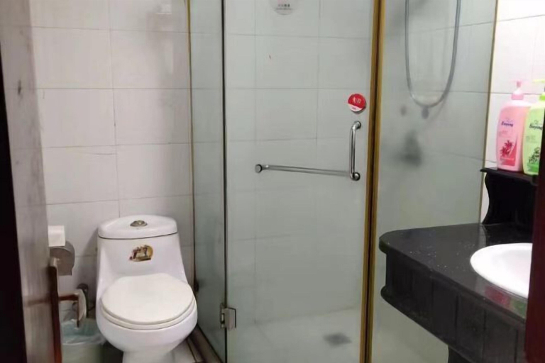 Bathroom 2, Yingbin Hotel, Wenzhou