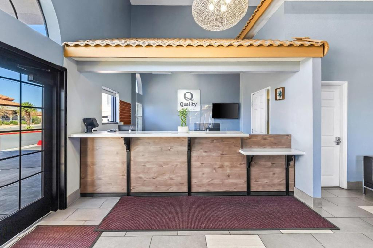 Public Area 2, Quality Inn & Suites Victorville – Hesperia, San Bernardino