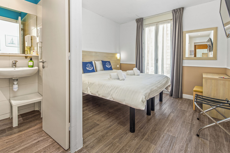 Bedroom 3, Hotel Parisien, Alpes-Maritimes