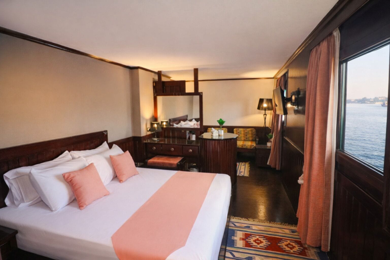 Bedroom 2, YOU Cairo Nile View Hotel, Ad-Duqi