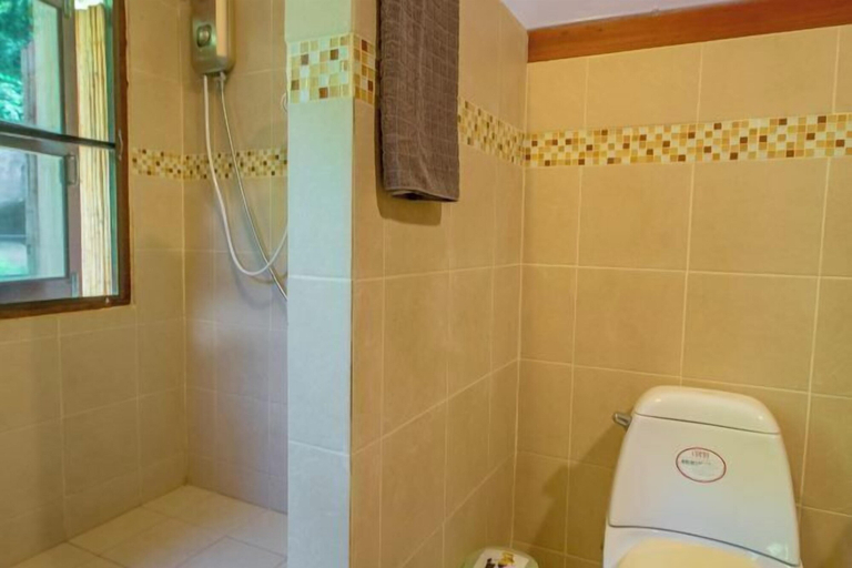 Bathroom 4, Penthouse Crystal Bay Apartments, Ko Samui
