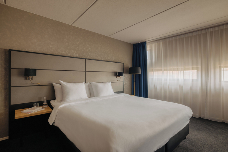 Bedroom 4, Leonardo Hotel Groningen City Center, Groningen