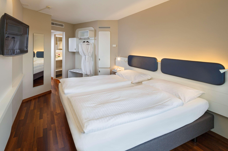 Bedroom 3, Welcome Inn, Bülach