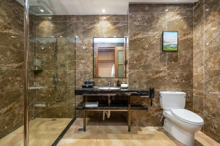 Bathroom 2, Phoenix Hill Hotel Dongguan (Golf Course Shop), Chuzhou