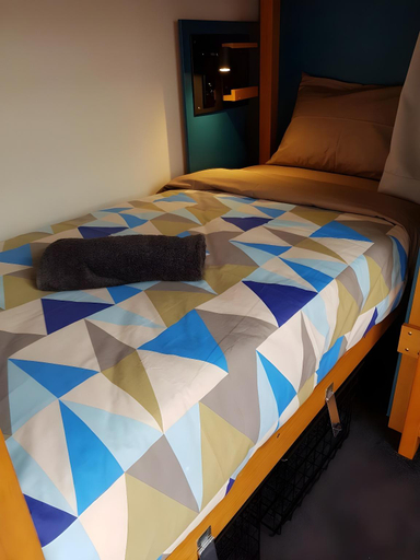 Others 2, No. 9 Hotel, Waitakere