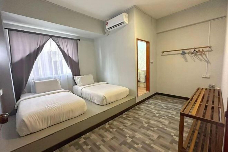 Others 1, MONAlisa Guest House, Semporna
