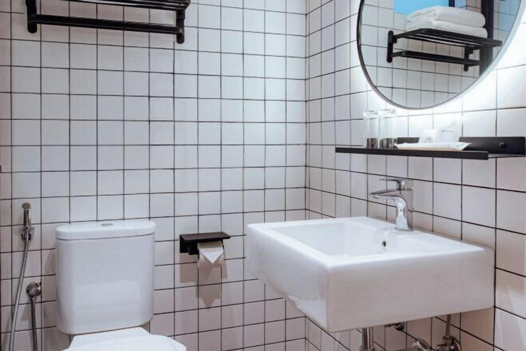 Bathroom 5, Grace Samudera Hotel, Semporna