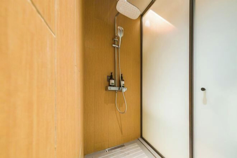 Bathroom 4, JI Hotel (Shanghai Meilong Wanhui International Plaza), Shanghai