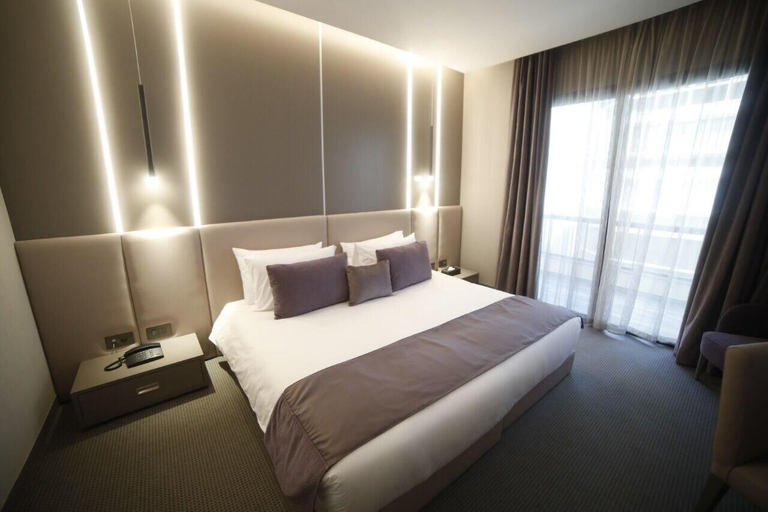 Bedroom 2, Rawsheh 51, Beirut