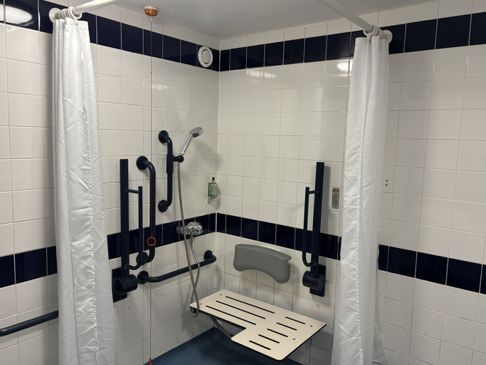 Bathroom 4, Broadview Hotel, Norfolk