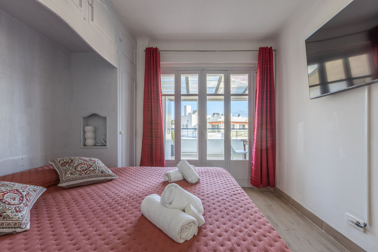 Room 5, Ref 685546 in Cannes, Alpes-Maritimes