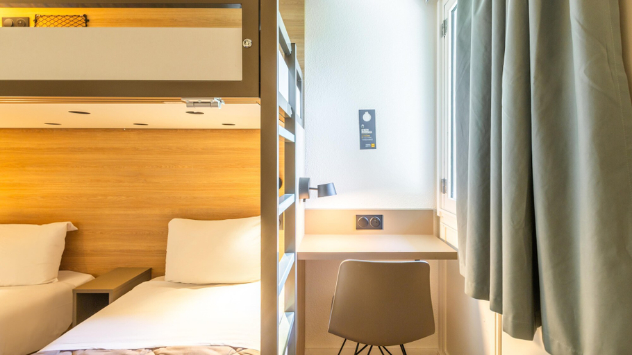 Bedroom 4, Premiere Classe Biarritz, Pyrénées-Atlantiques