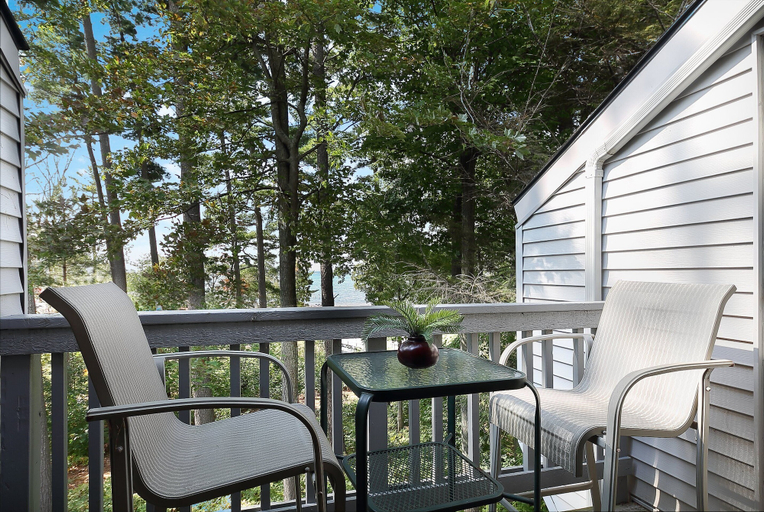 Interior 4, Lake Views at The Shores Great Location 5693, Grand Traverse
