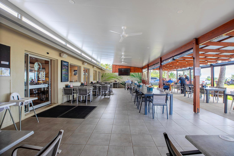 Food & Drinks 5, Sarina Beach Motel, Sarina