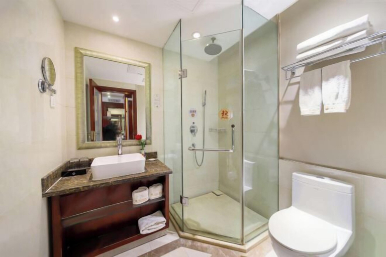Bathroom 3, Chinese Rose Garden Hotel, Zhengzhou