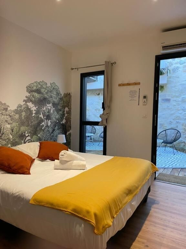 Room 2, HÉBERGEMENT ORNANO BORDEAUX, Gironde