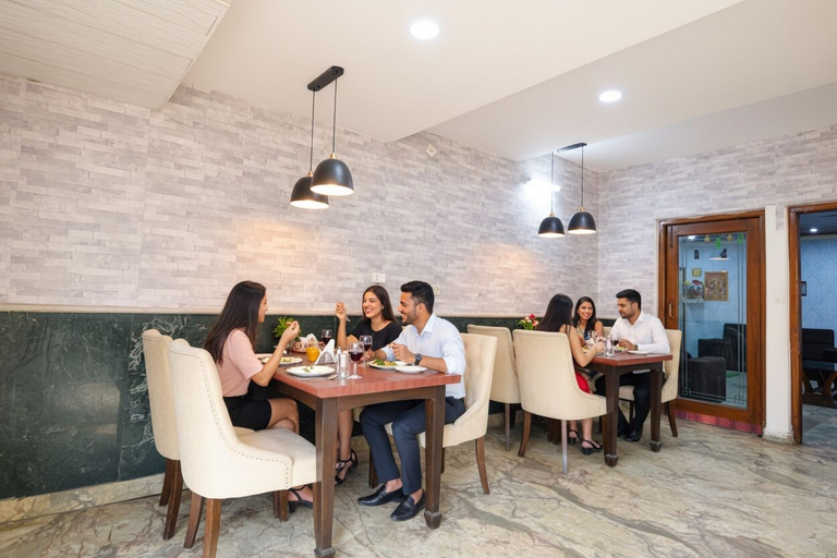 Food & Drinks 5, FabHotel Prime Prathana, Gautam Buddha Nagar